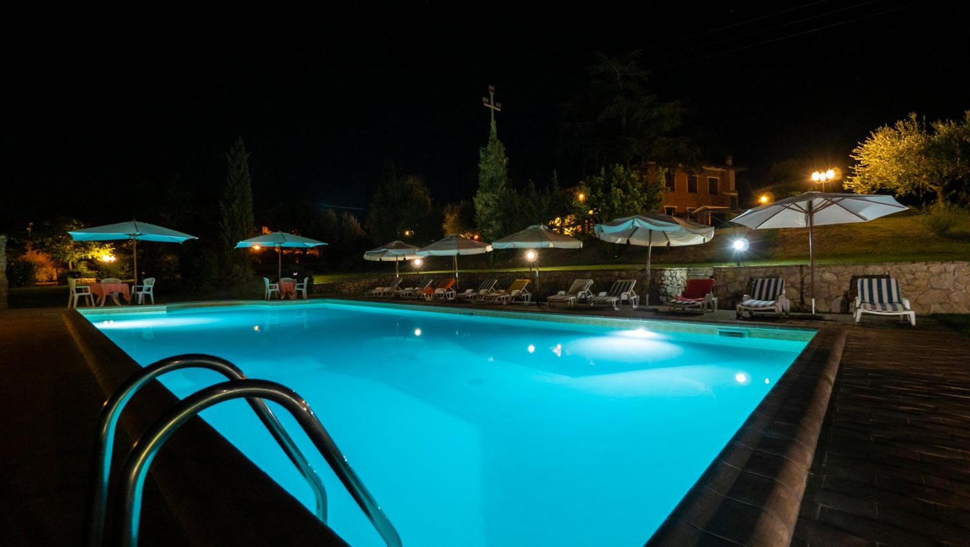 Holiday House Borgo Badia Кастильоне-дель-Лаго Экстерьер фото